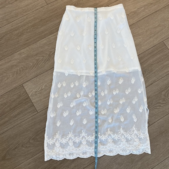 Free People embroidered white maxi skirt size small - Picture 3 of 9